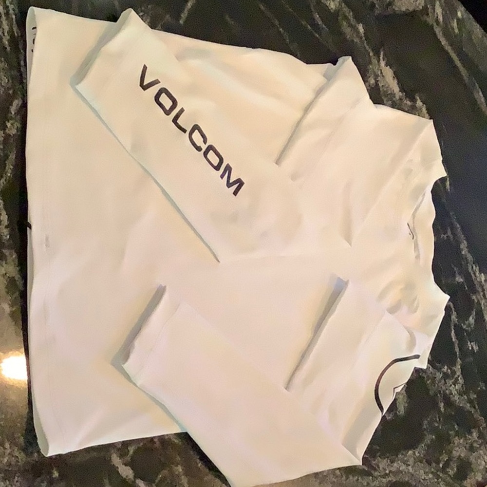 Swim shirt size M boy